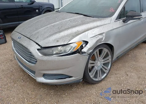 2013 Ford Fusion S z USA, uszkodzony, nr VIN 3FA6P0G71DR298241